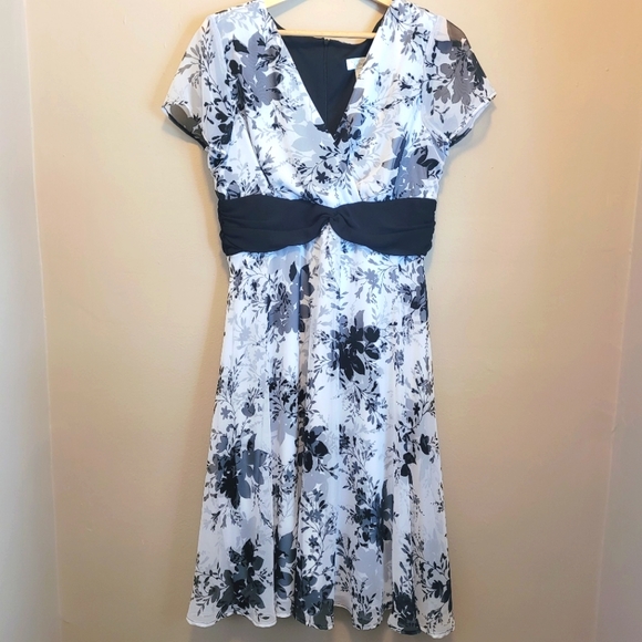 Christopher and Banks Dress - Picture 1 of 3
